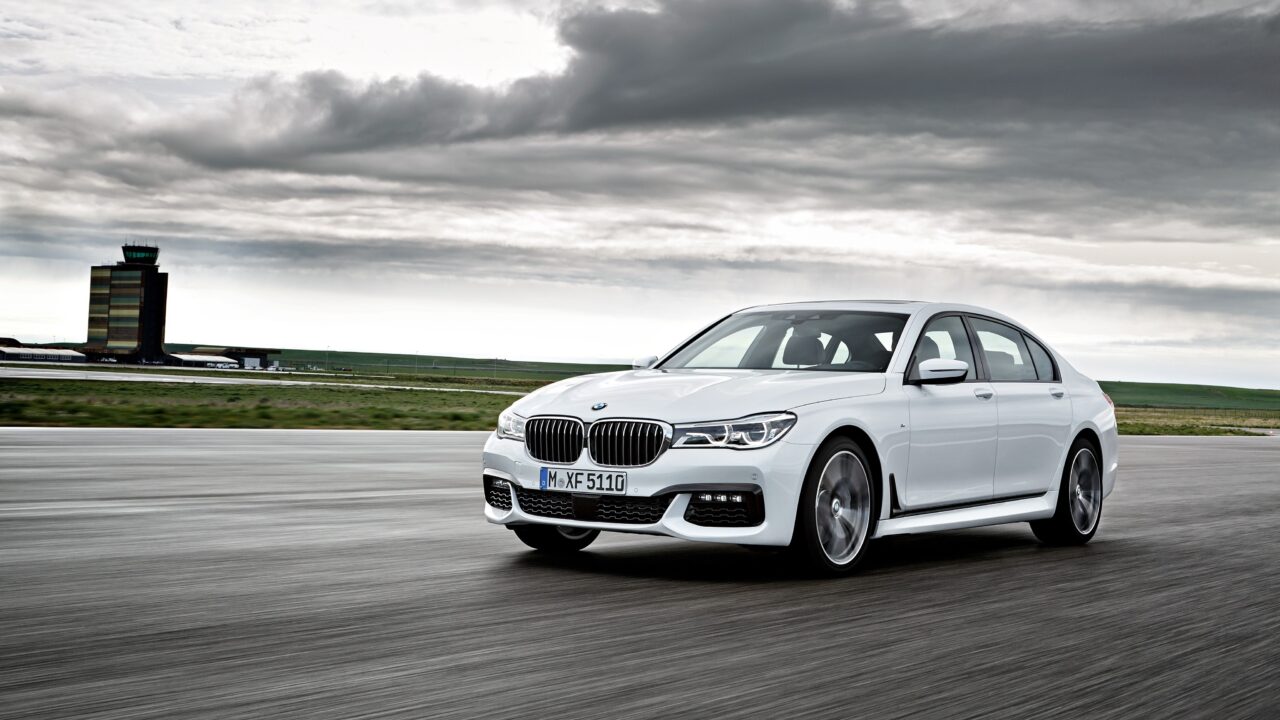 771255-BMW-7-G11-G12-BMW-White
