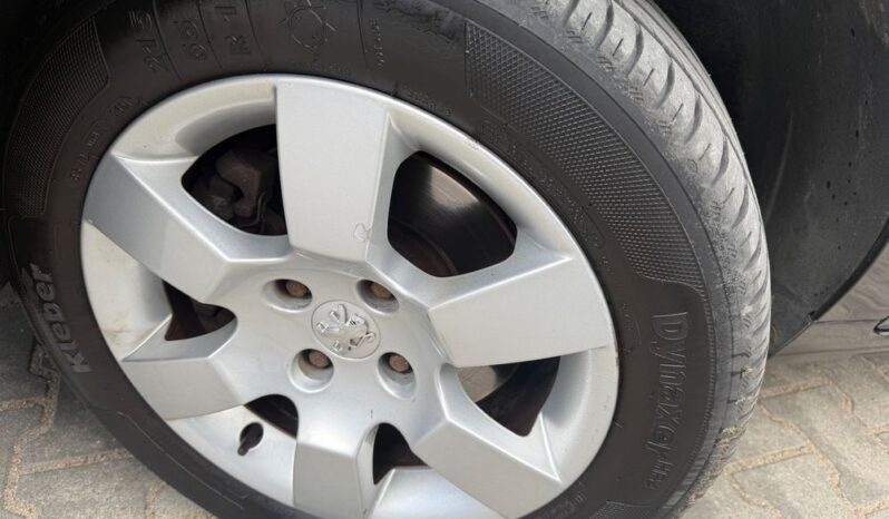 Peugeot 5008 1.6 THP Business Line 7os full