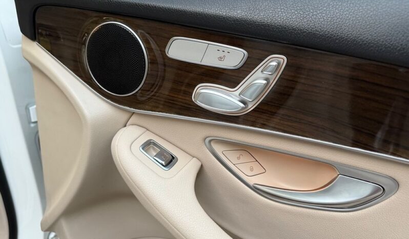 Mercedes-Benz GLC 300 4Matic 9G-TRONIC full