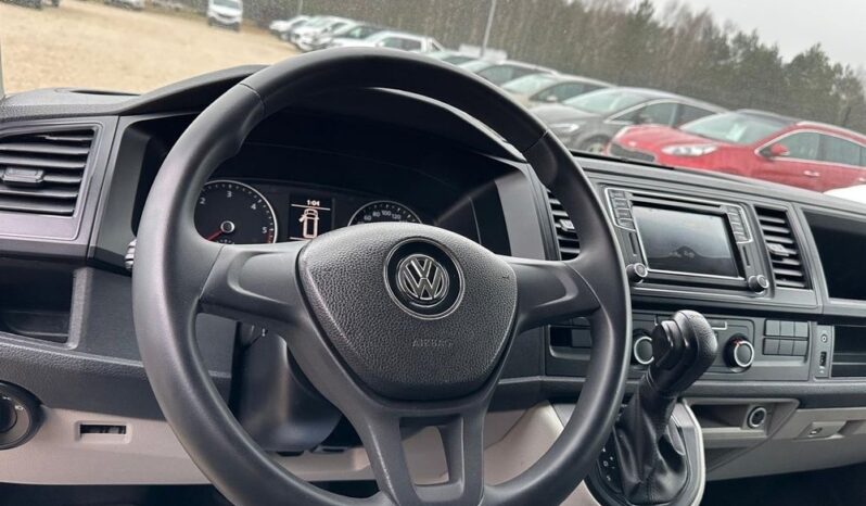 Volkswagen Transporter full