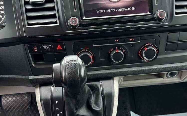 Volkswagen Transporter full