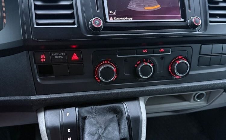 Volkswagen Transporter full