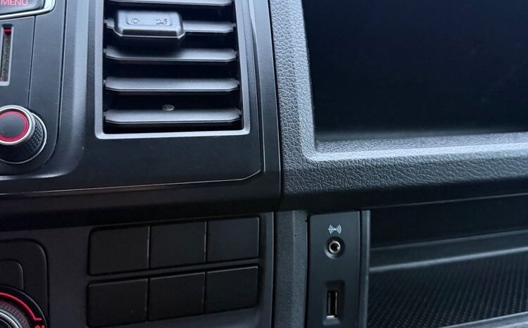 Volkswagen Transporter full