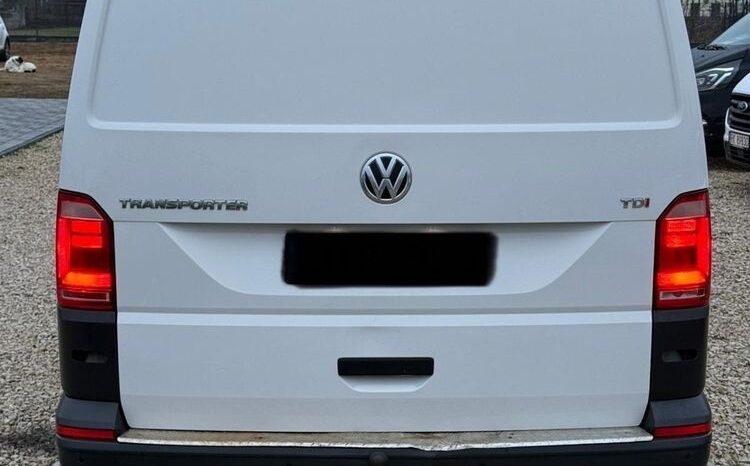 Volkswagen Transporter full