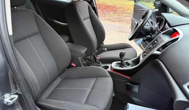 Opel Astra 1.4 Turbo full