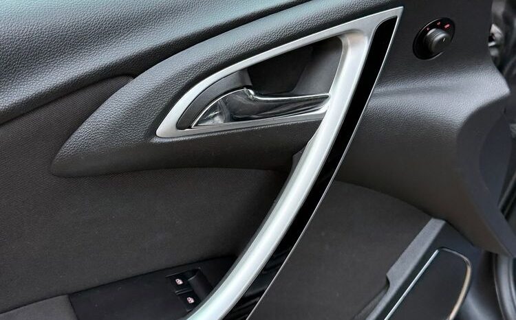 Opel Astra 1.4 Turbo full