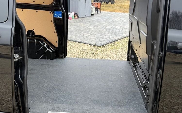 Ford Transit Custom full