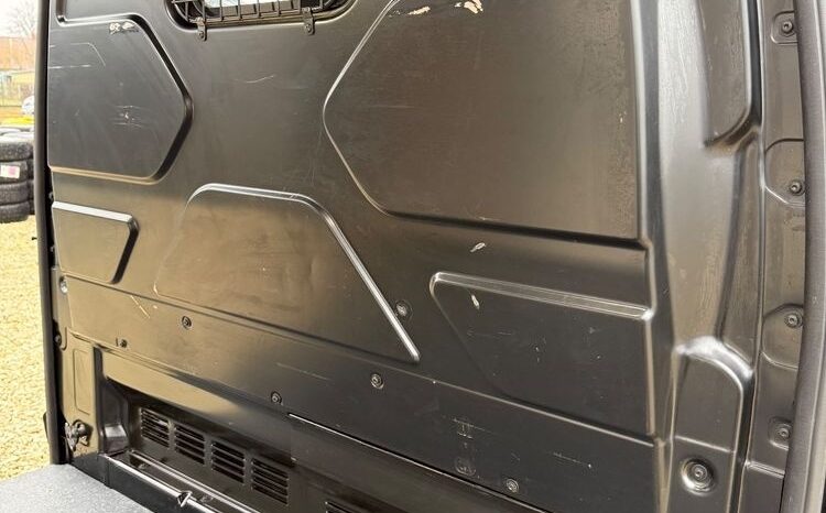 Ford Transit Custom full