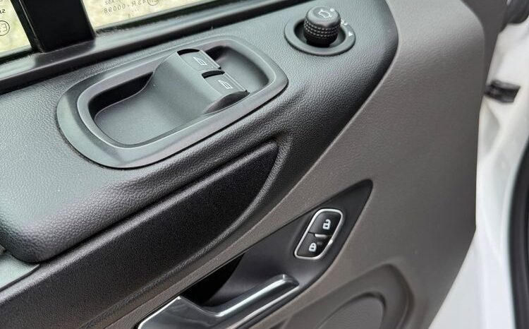 Ford Transit Custom full