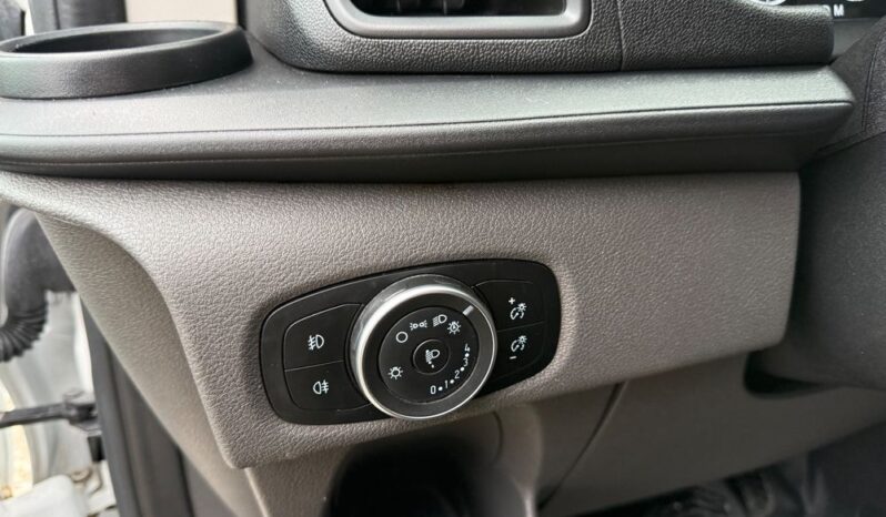 Ford Transit Custom full