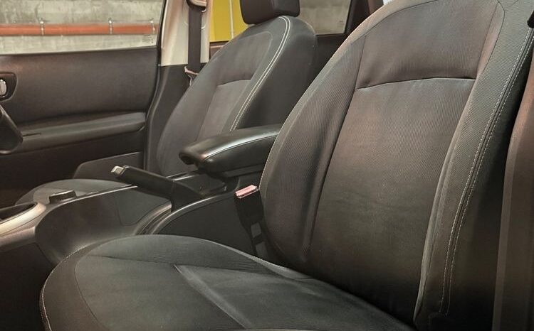 Nissan Qashqai 2.0 dCi 4 x 4 DPF tekna full