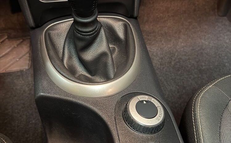 Nissan Qashqai 2.0 dCi 4 x 4 DPF tekna full