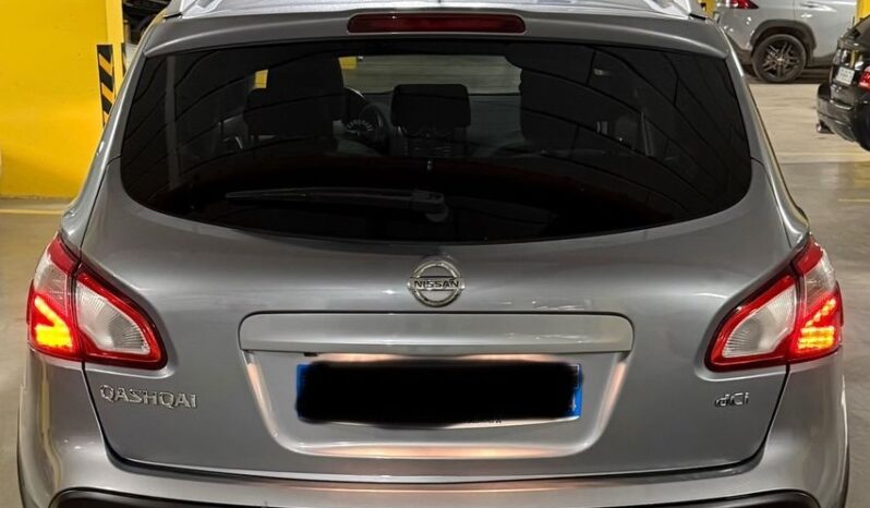 Nissan Qashqai 2.0 dCi 4 x 4 DPF tekna full