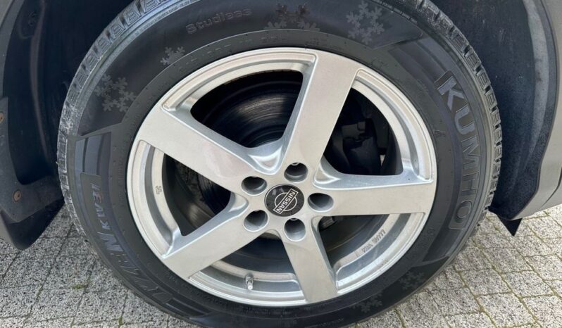 Nissan Qashqai 1.2 DIG-T Tekna full