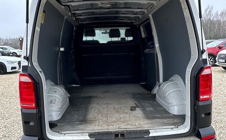 Volkswagen Transporter full