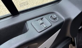Nissan Nv300 full