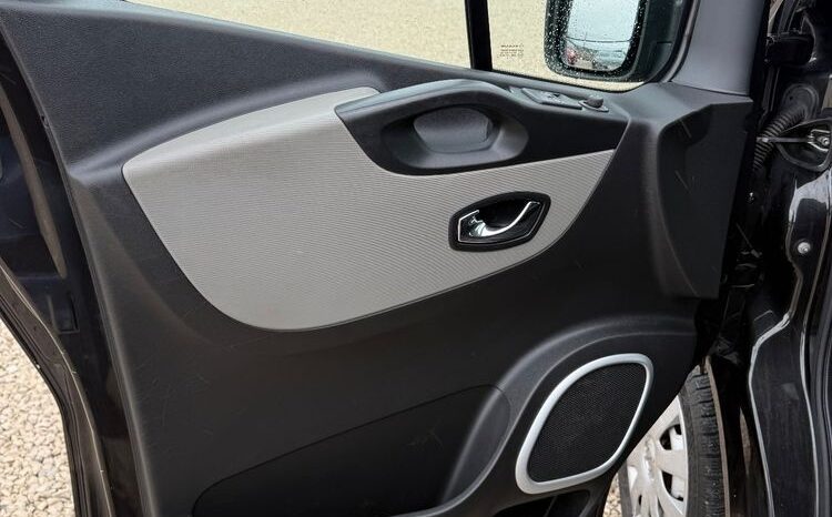 Nissan Nv300 full